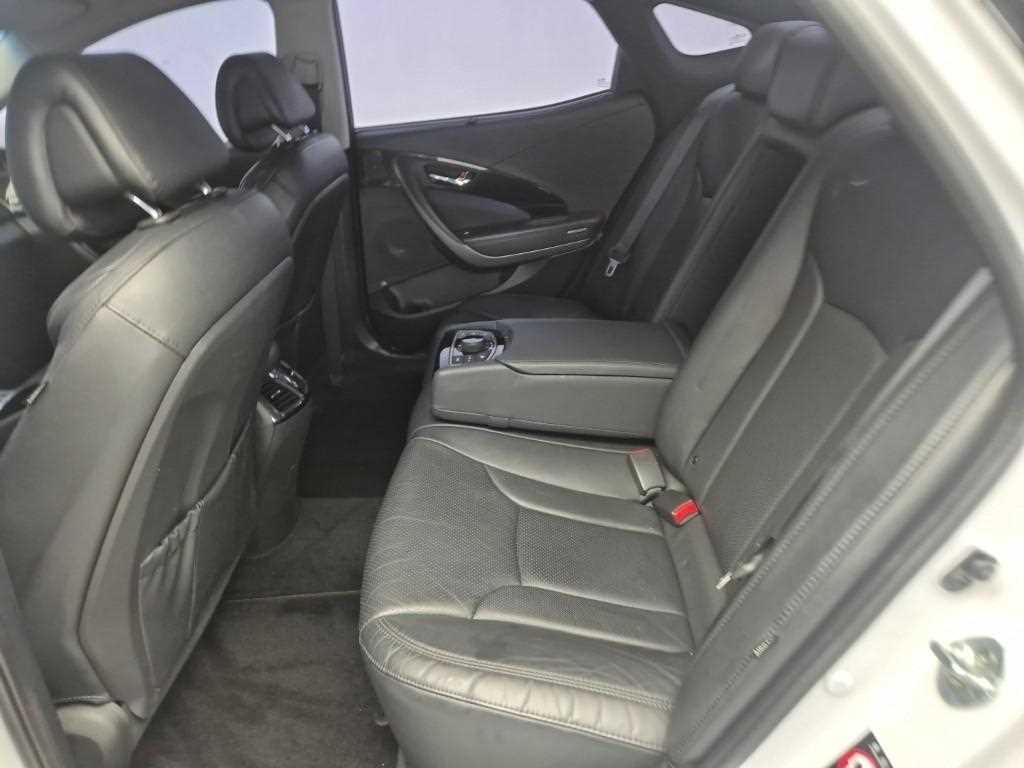 HYUNDAI Grandeur - Vista 12