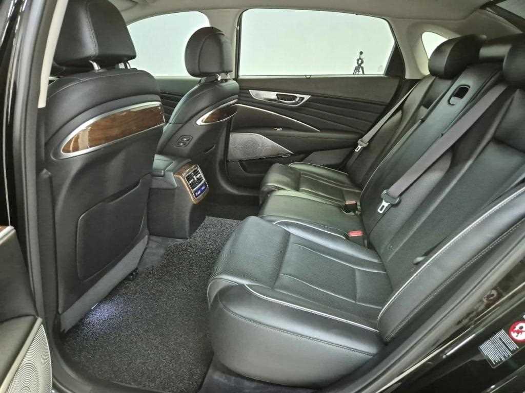 KIA K9 - Vista 11