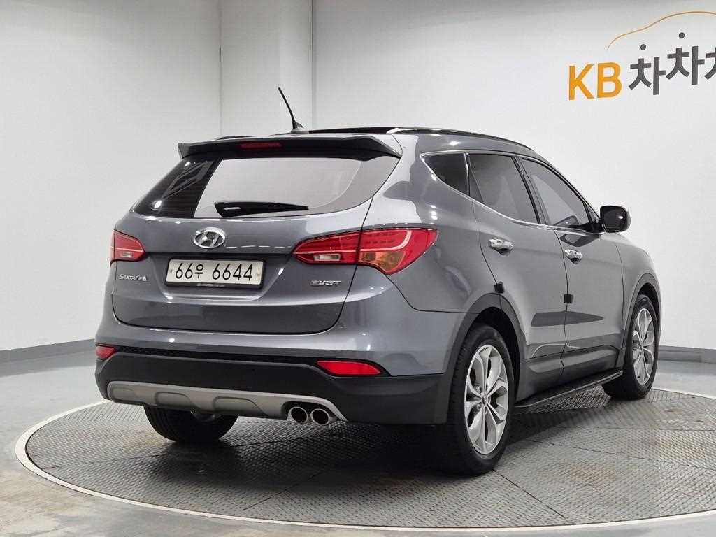 HYUNDAI Santa Fe - Vista 3