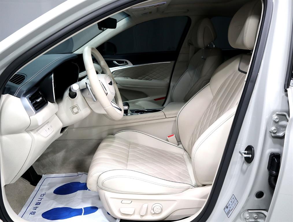 Genesis G70 - Vista 11