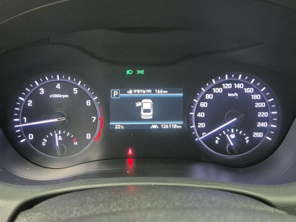 Genesis G80 - Vista 9