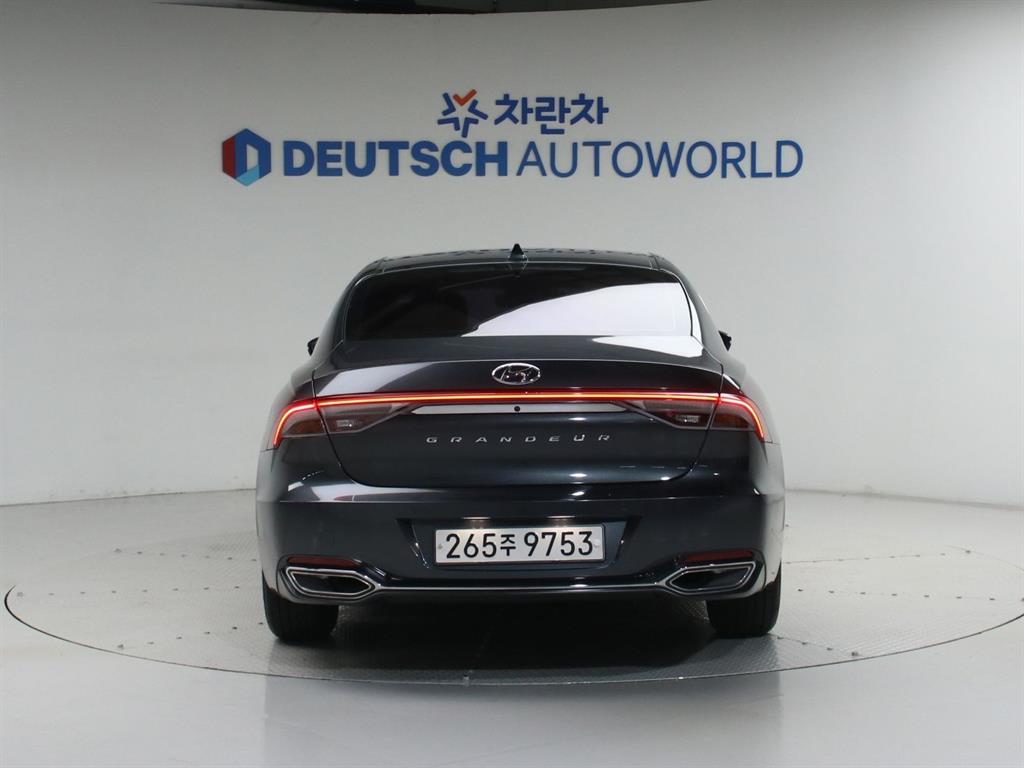 HYUNDAI Grandeur - Vista 6