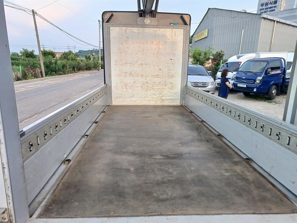 Small Truck Top_Wingbody 2019 Blanco - Importación desde Corea - HF Imports Iquique - Foto 14