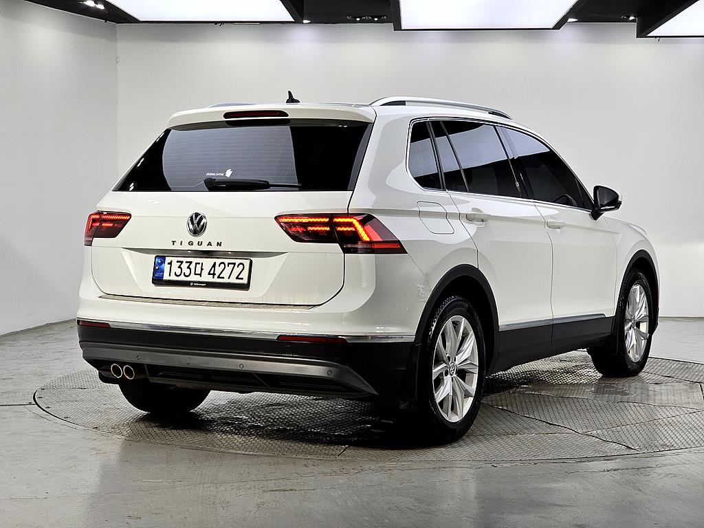 Volkswagen Tiguan - Vista 6