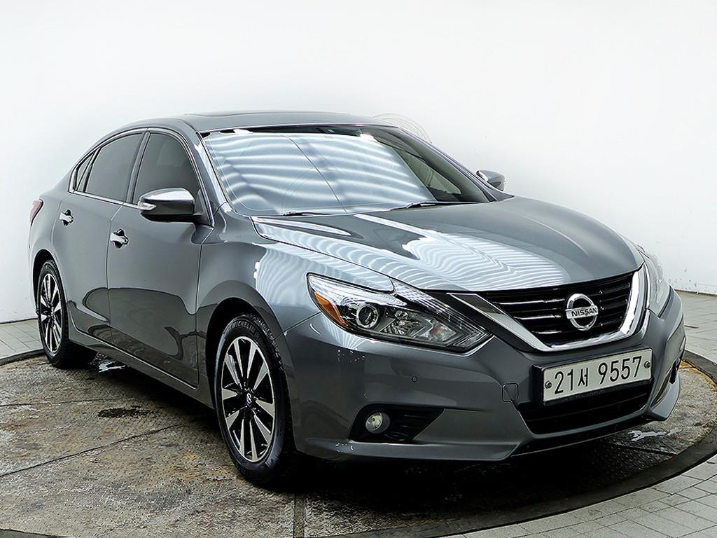 Nissan Altima - Vista 2