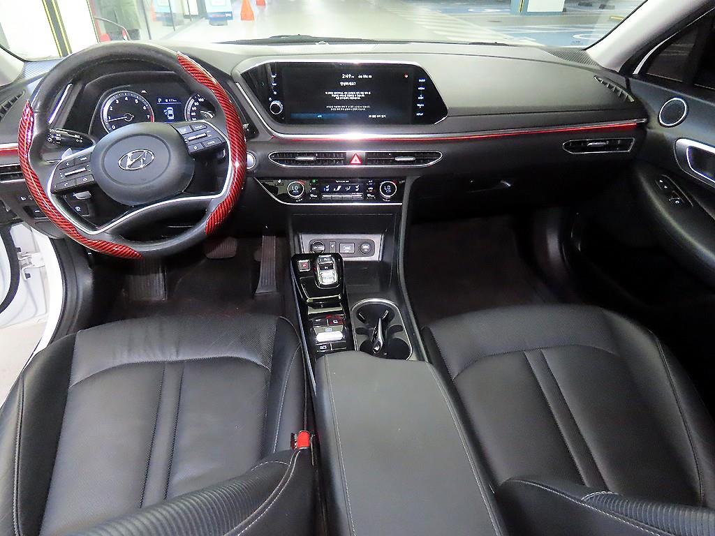 HYUNDAI Sonata - Vista 12
