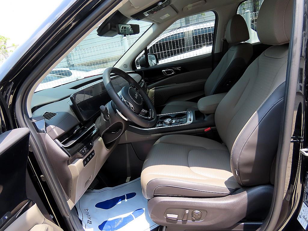 KIA Carnival - Vista 7