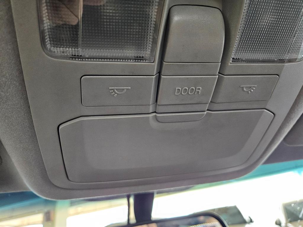 Ssangyong Tivoli 2015 Blanco - Importación desde Corea - HF Imports Iquique - Foto 16