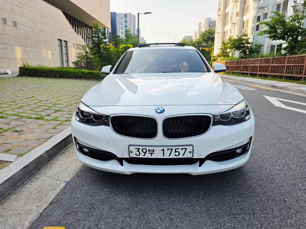 BMW Gran Turismo 2017 Blanco - Importación desde Corea - HF Imports Iquique - Foto 1