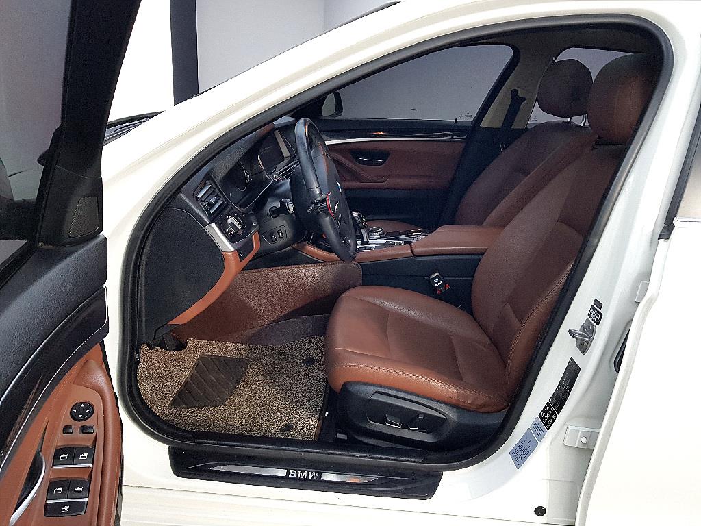 BMW 5 Series - Vista 10