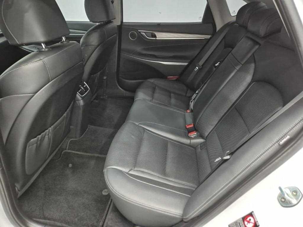 HYUNDAI Grandeur - Vista 12