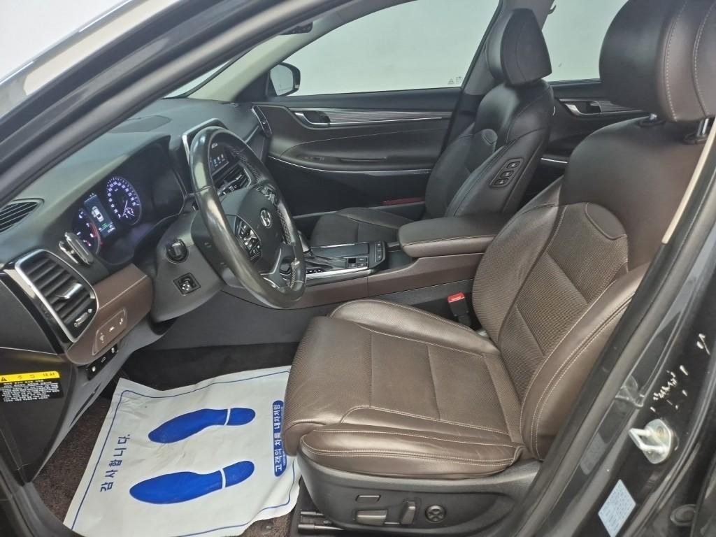 HYUNDAI Grandeur - Vista 11