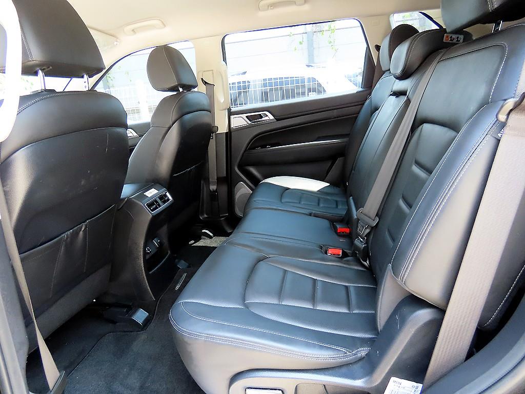 Ssangyong Rexton - Vista 8