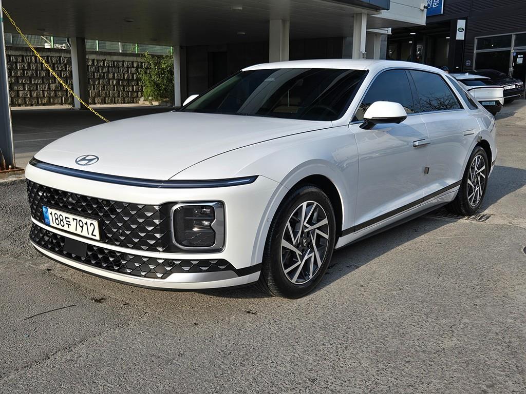 HYUNDAI Grandeur - Vista 2