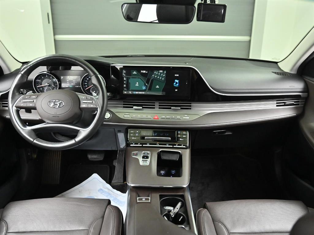 HYUNDAI Grandeur - Vista 9
