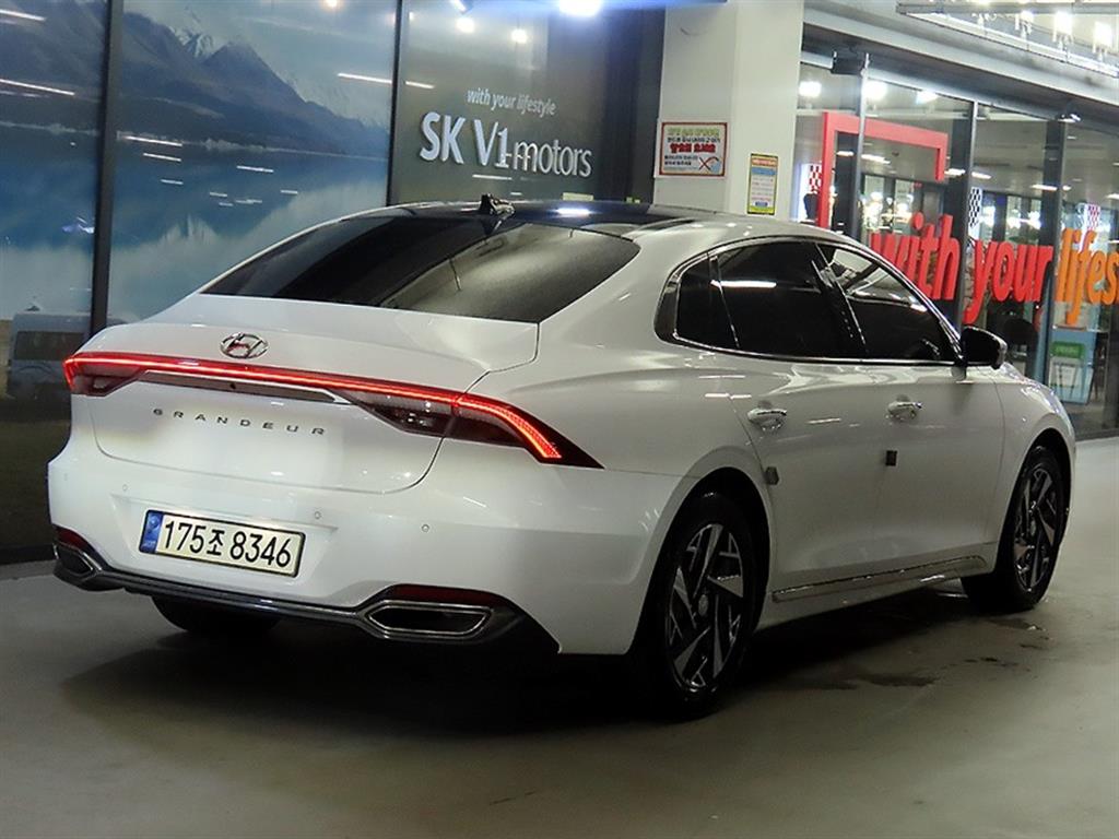 HYUNDAI Grandeur - Vista 6