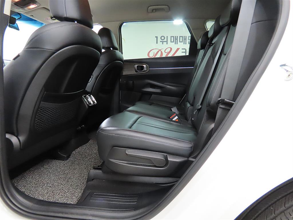 KIA Sorento - Vista 8