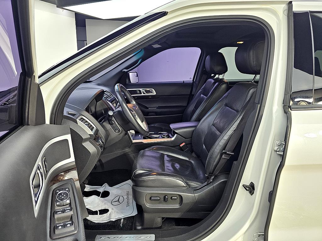 Ford Explorer - Vista 10