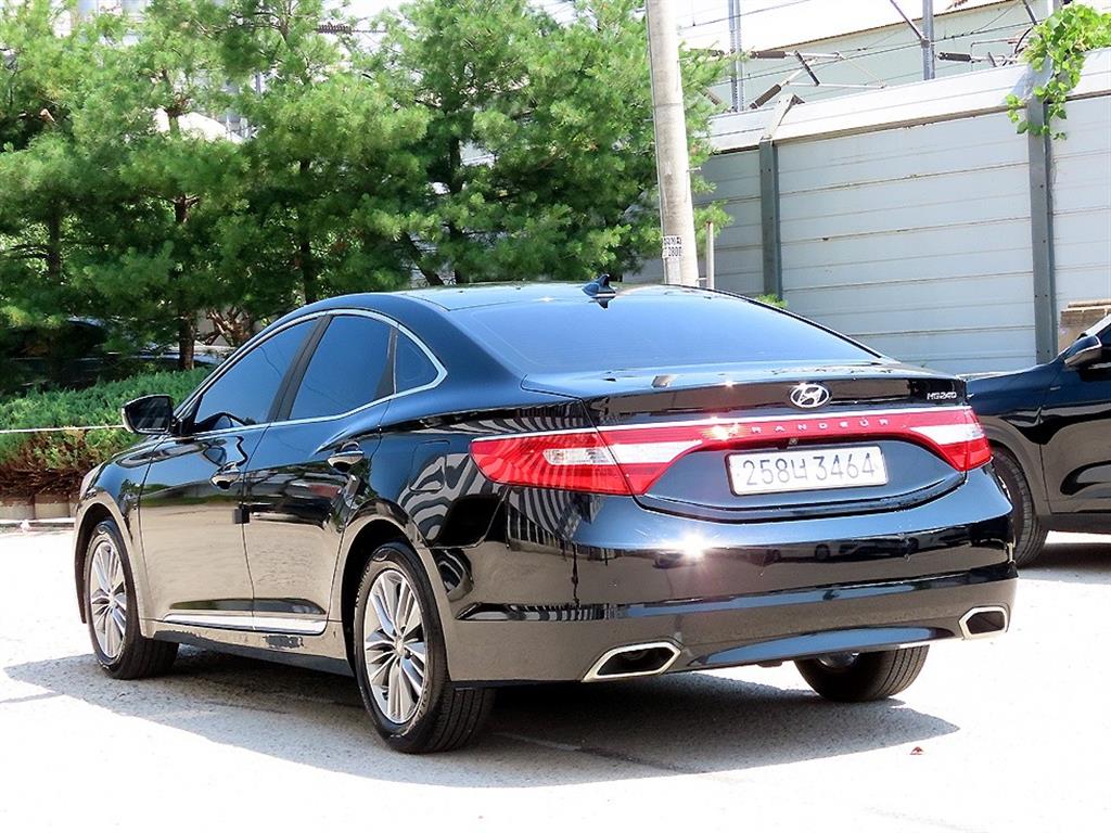 HYUNDAI Grandeur - Vista 3
