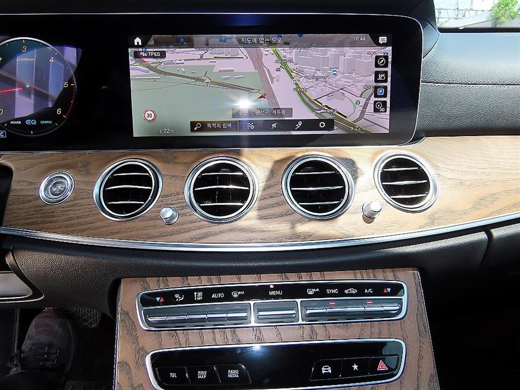 Mercedes Benz E class 2023 Blanco - Importación desde Corea - HF Imports Iquique - Foto 16