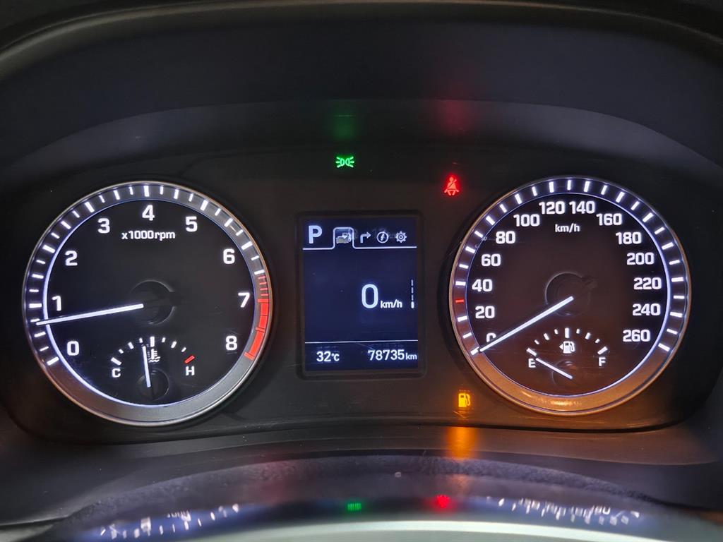 HYUNDAI Sonata - Vista 11