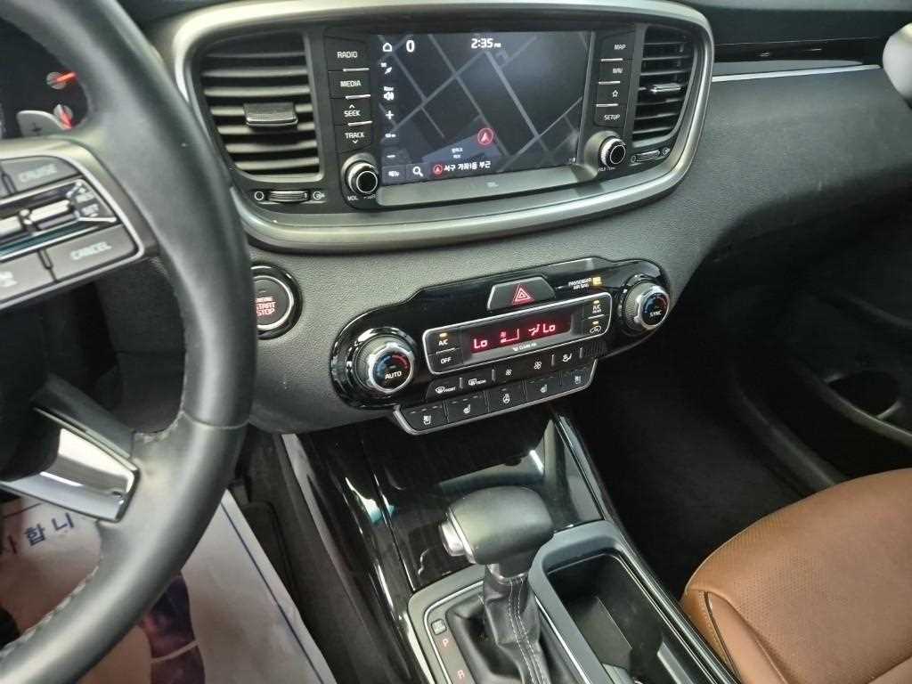 KIA Sorento - Vista 12