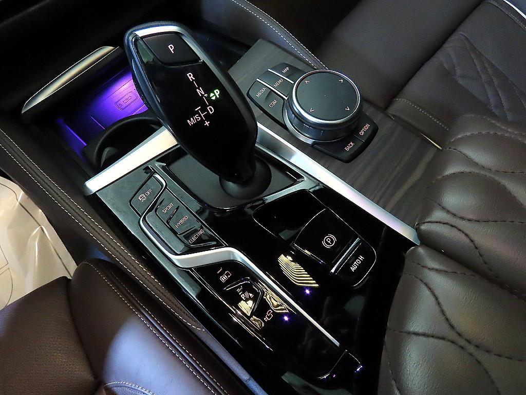 BMW 5 Series 2021 - Importación desde Corea - HF Imports Iquique - Foto 14