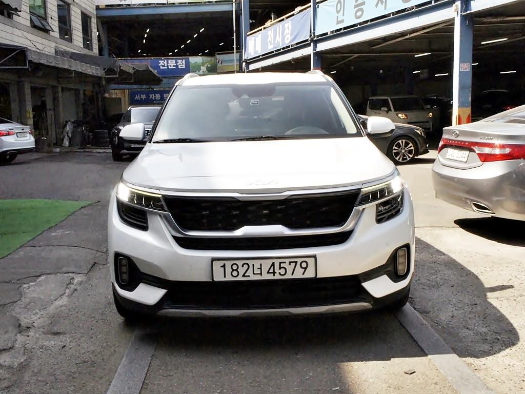 KIA Seltos 2022 Blanco - Importación desde Corea - HF Imports Iquique - Foto 1