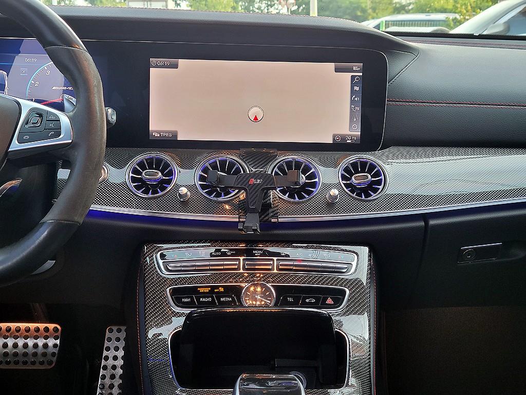 Mercedes Benz E class - Vista 12