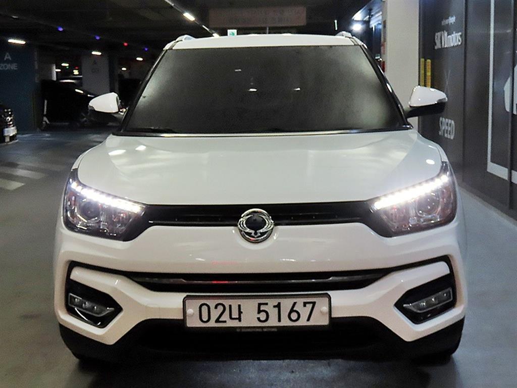 Ssangyong Tivoli - Vista 2