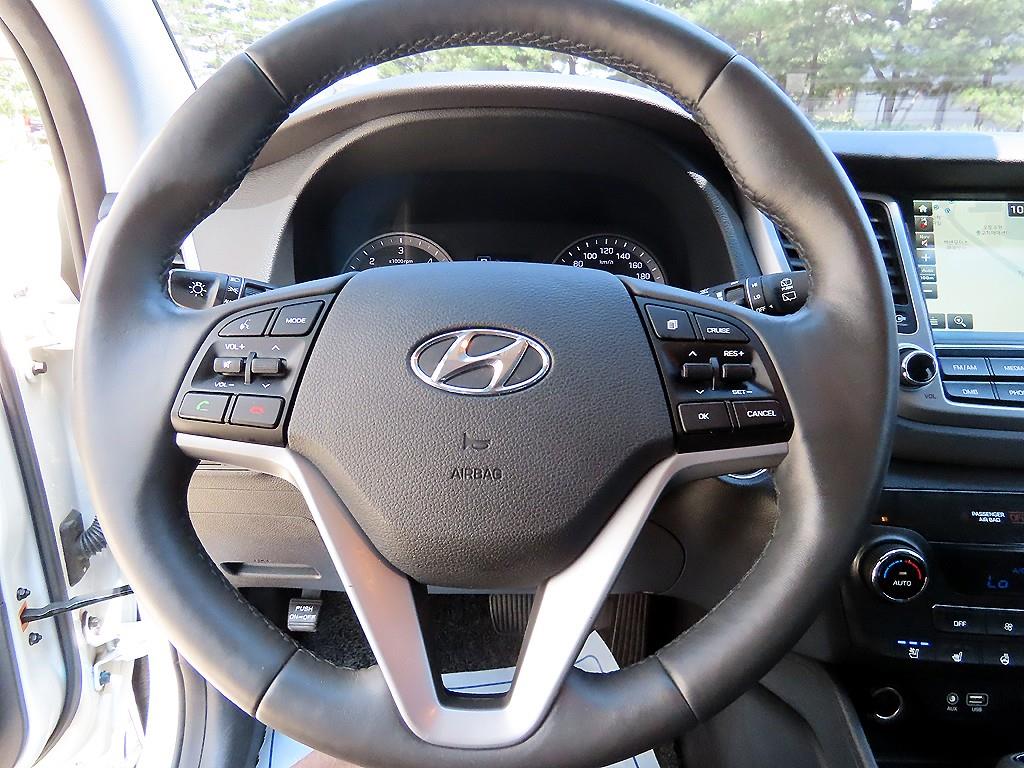 HYUNDAI Tucson - Vista 10