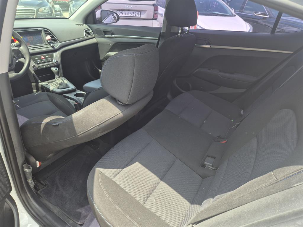 HYUNDAI Avante 2016 Blanco - Importación desde Corea - HF Imports Iquique - Foto 17