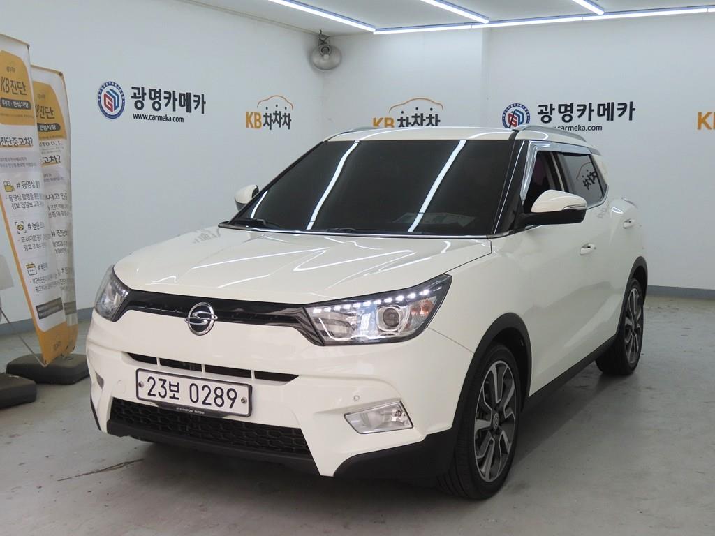 Ssangyong Tivoli - Vista 2