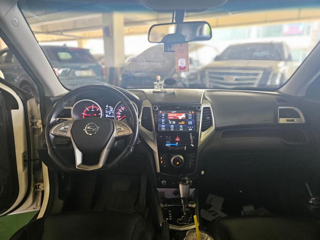 Ssangyong Tivoli - Vista 9