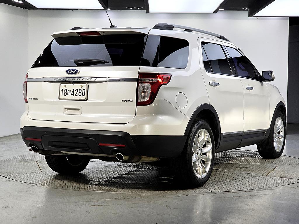 Ford Explorer - Vista 6