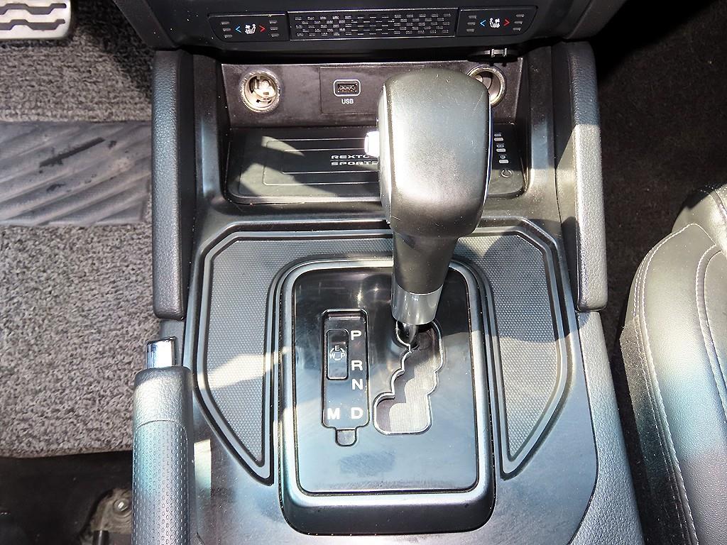 Ssangyong Rexton - Vista 12