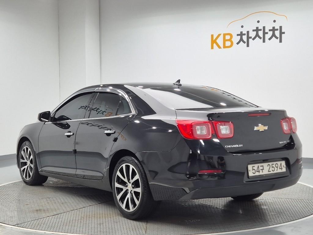 Chevrolet Malibu - Vista 2