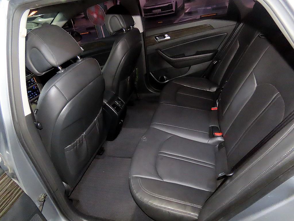 HYUNDAI Sonata - Vista 9