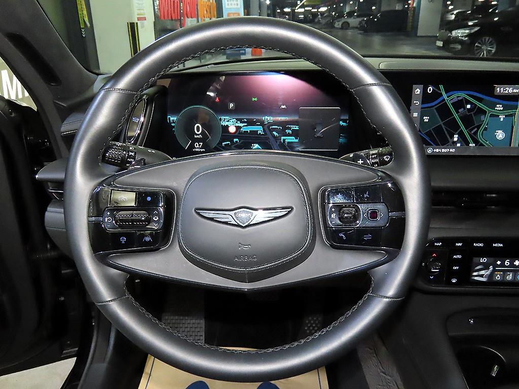 Genesis G90 - Vista 10