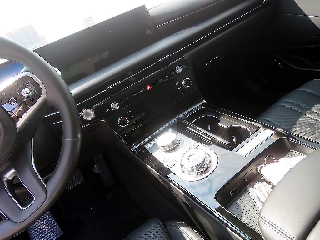 Genesis G80 2024 Negro - Importación desde Corea - HF Imports Iquique - Foto 14