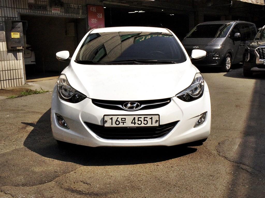 HYUNDAI Avante 2011 Blanco - Importación desde Corea - HF Imports Iquique - Foto 1