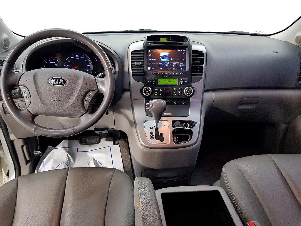 KIA Carnival - Vista 7