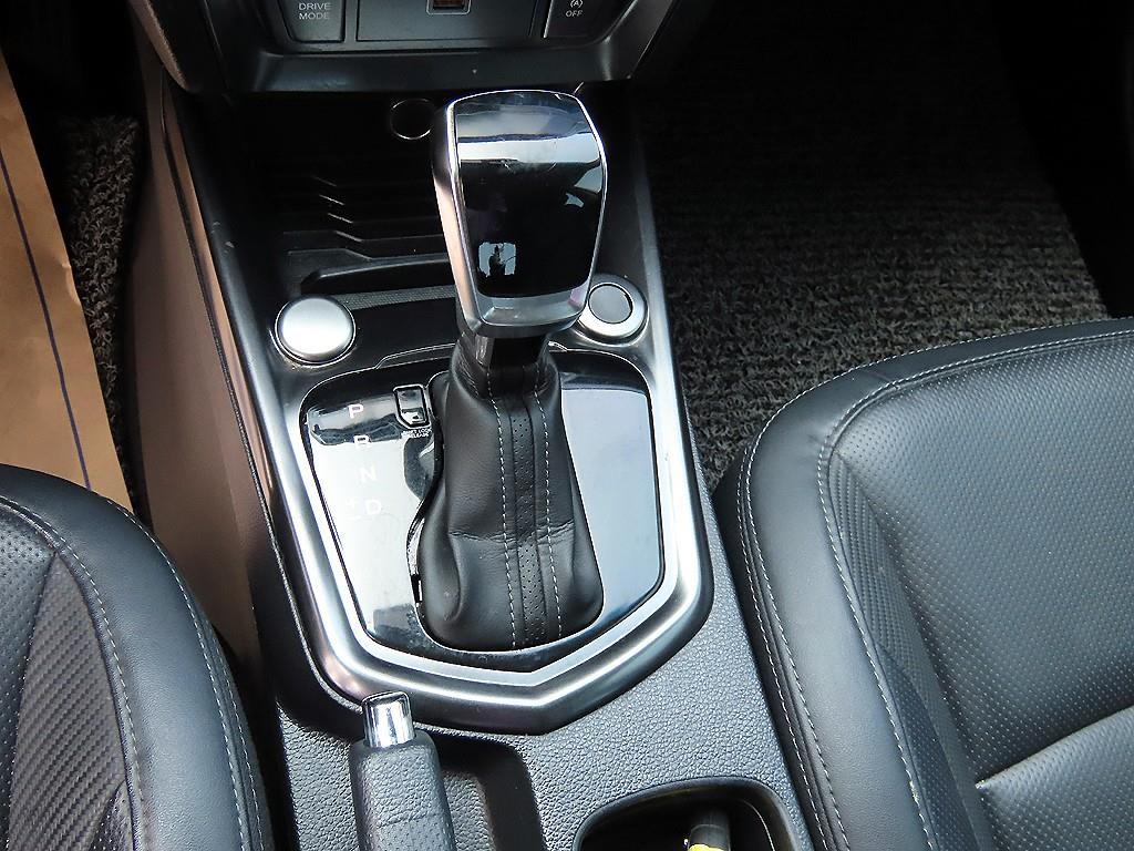 Ssangyong Tivoli - Vista 12
