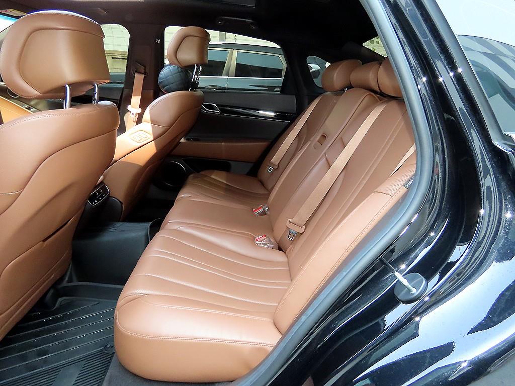Genesis G80 - Vista 8