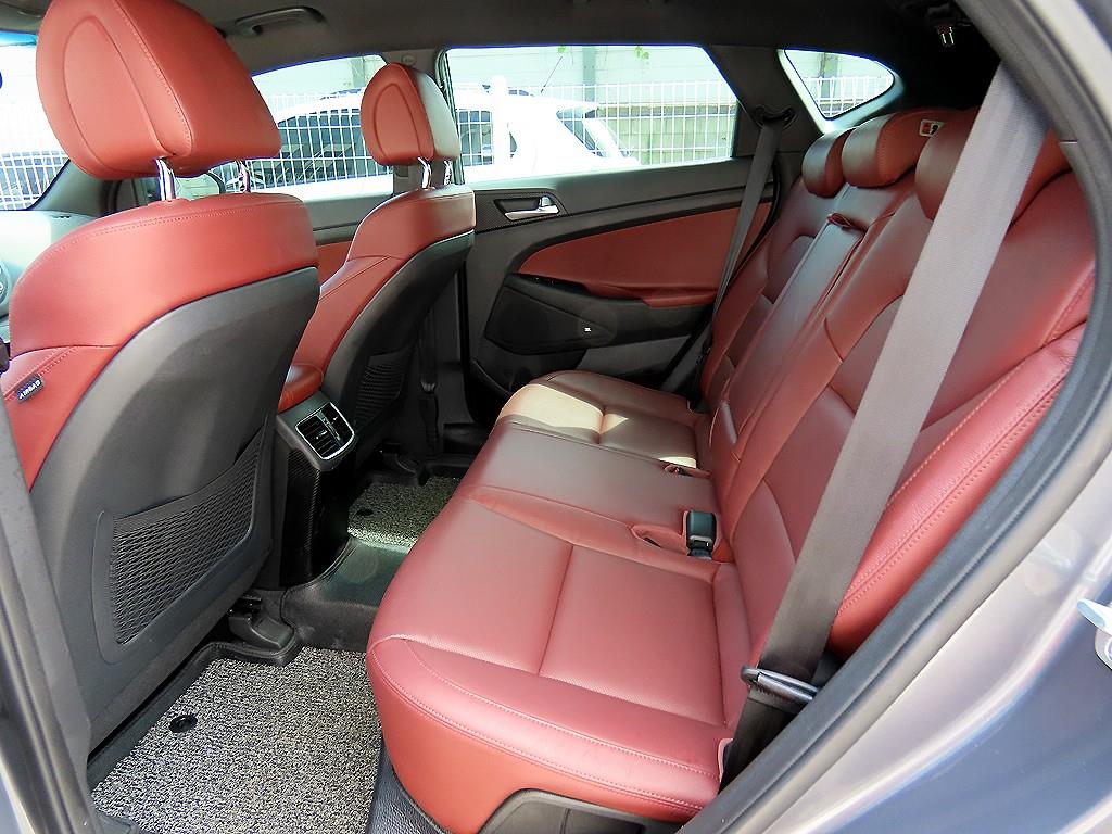 HYUNDAI Tucson - Vista 8
