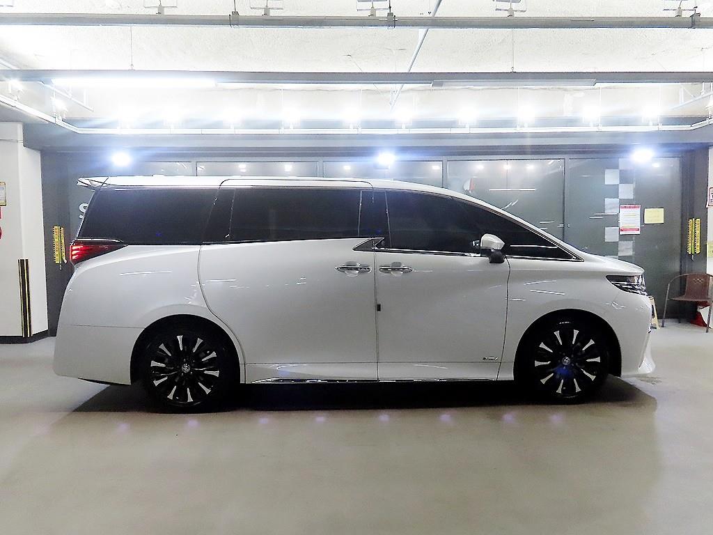 Toyota Alphard - Vista 3