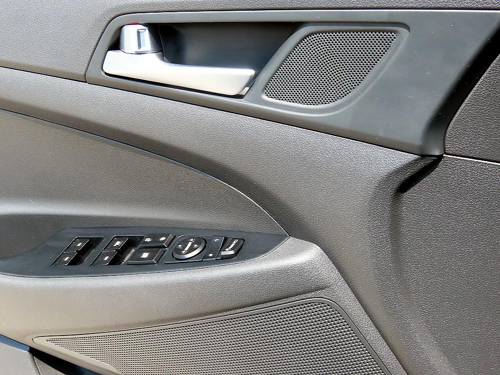 HYUNDAI Tucson 2018 Blanco - Importación desde Corea - HF Imports Iquique - Foto 13