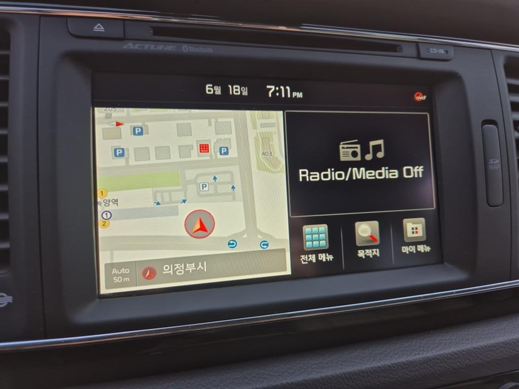 KIA Carnival - Vista 11