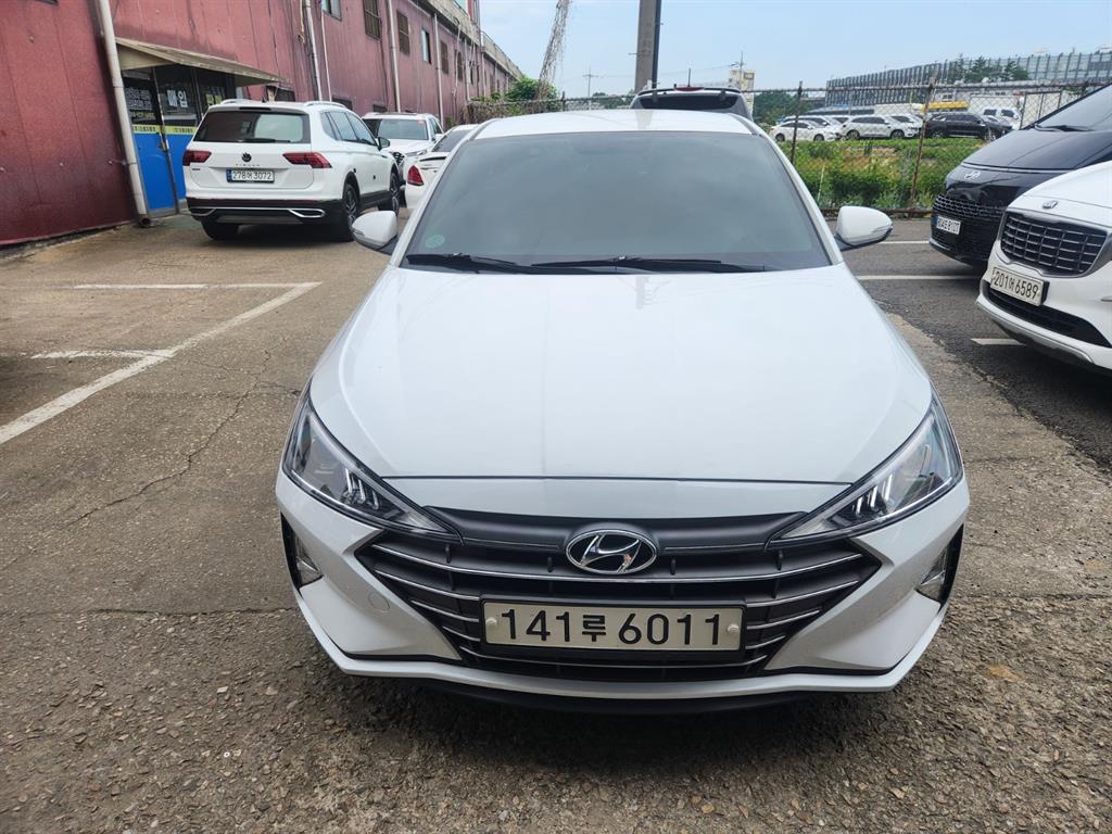 HYUNDAI Avante 2020 Blanco - Importación desde Corea - HF Imports Iquique - Foto 1