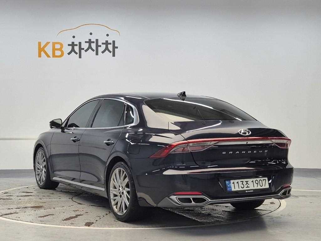 HYUNDAI Grandeur - Vista 2
